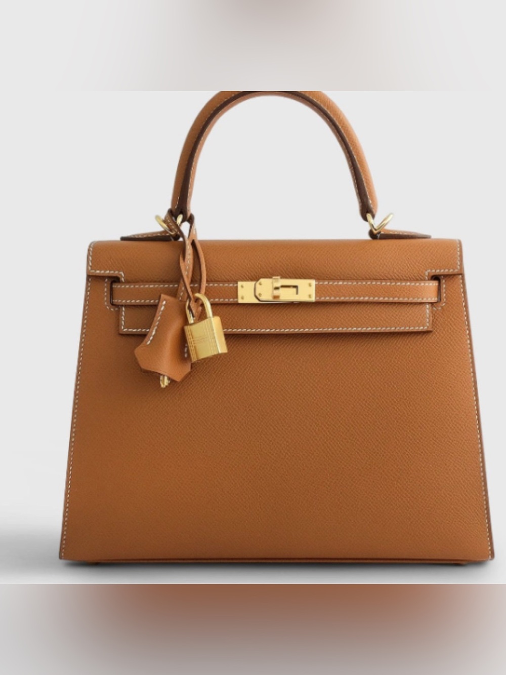 Absolutely stunning 25 sm style brand new nude color purse w/ strap/key lock